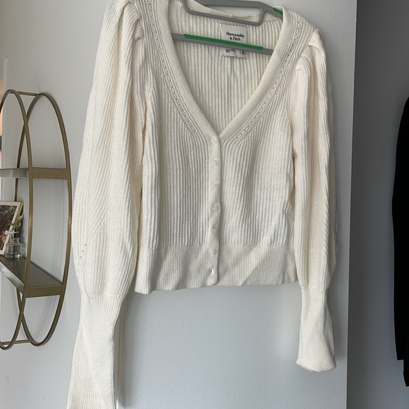 Abercrombie white cardigan - Picture 4 of 5
